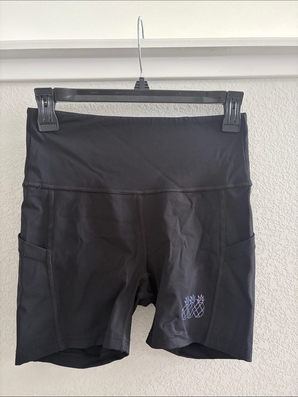 Tres Piñas High-Waist Women's Active Shorts with Side Pockets - OMG 5’